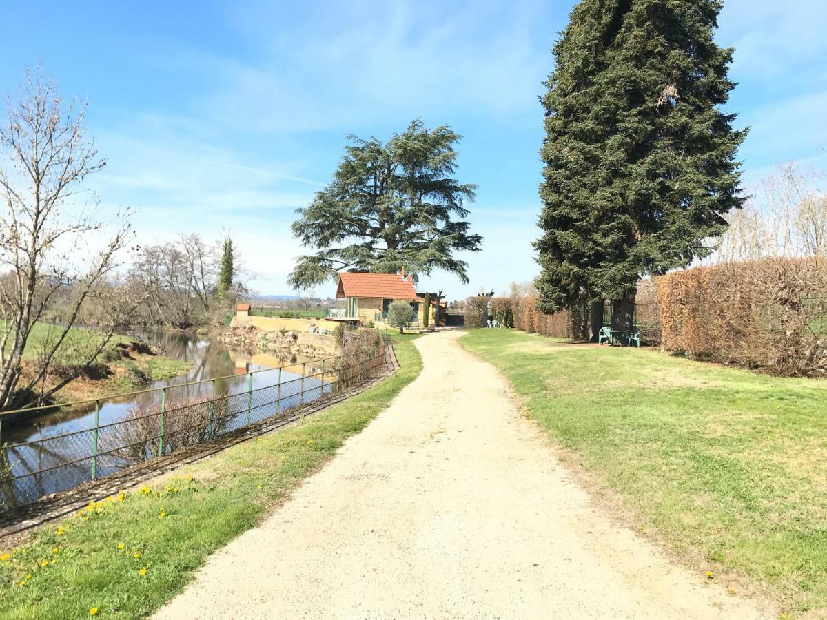 Domaine Borchamps. Villa Saint-Nizier-sous-Charlieu Luaran gambar